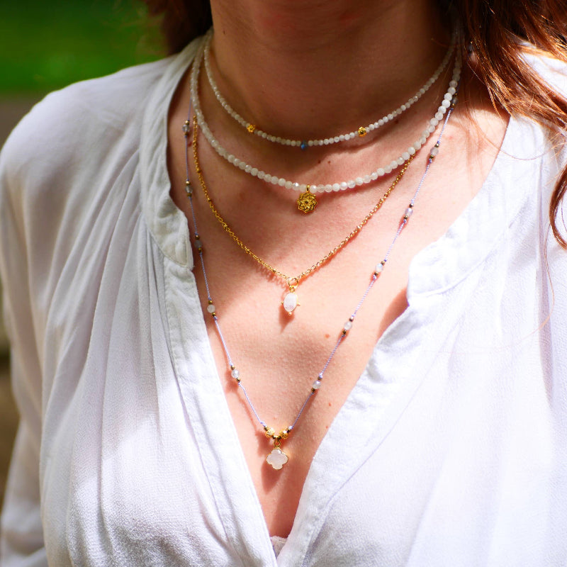 Collier UBIKA avec cordon Lilas, Labradorite et trèfle en pierre de Lune et Hématite