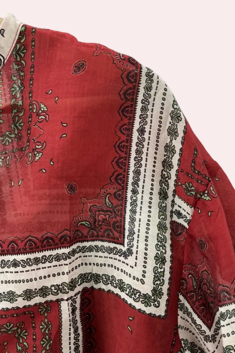 Chemise à manches mi-longues et superbes motifs aux tons rouge et blanc