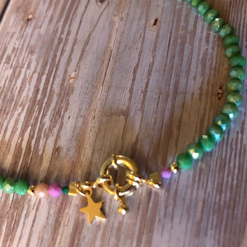 Collier Bonnie en perles naturelles - Vert - Fermoir anneau marin plaqué or