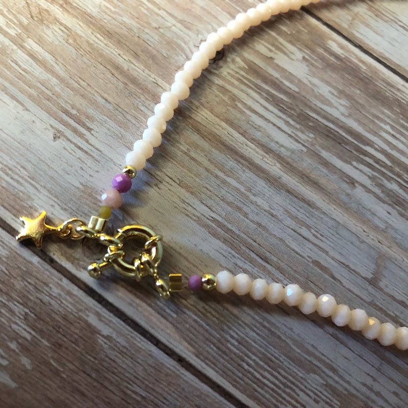 Collier Bonnie en perles naturelles - Ecru - Fermoir anneau marin plaqué or
