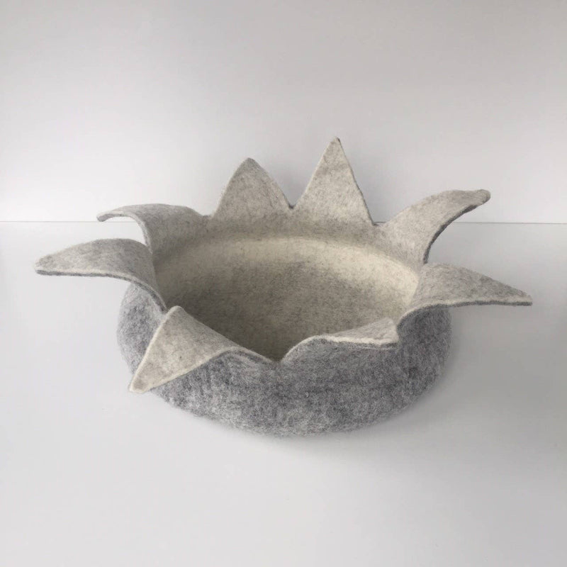Panier pour chat ou pour petit chien - Lotus en laine feutrée