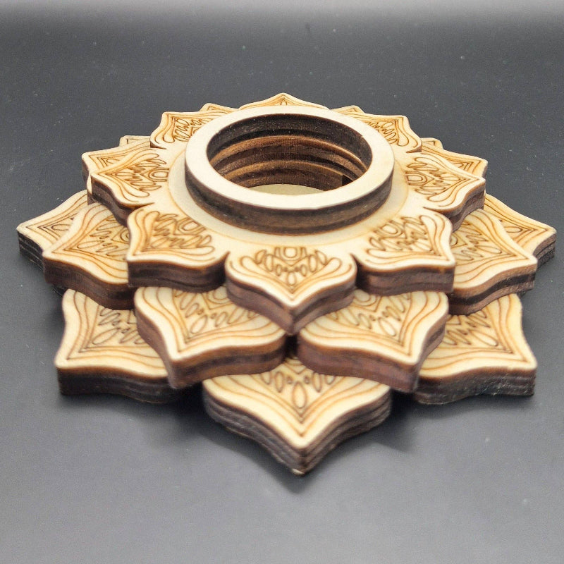 Support sphérique en bois en forme de lotus pour sphère de cristal.
