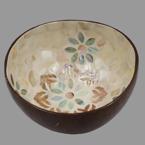 bol en noix de coco avec décoration intérieure - MpkAïko&Co