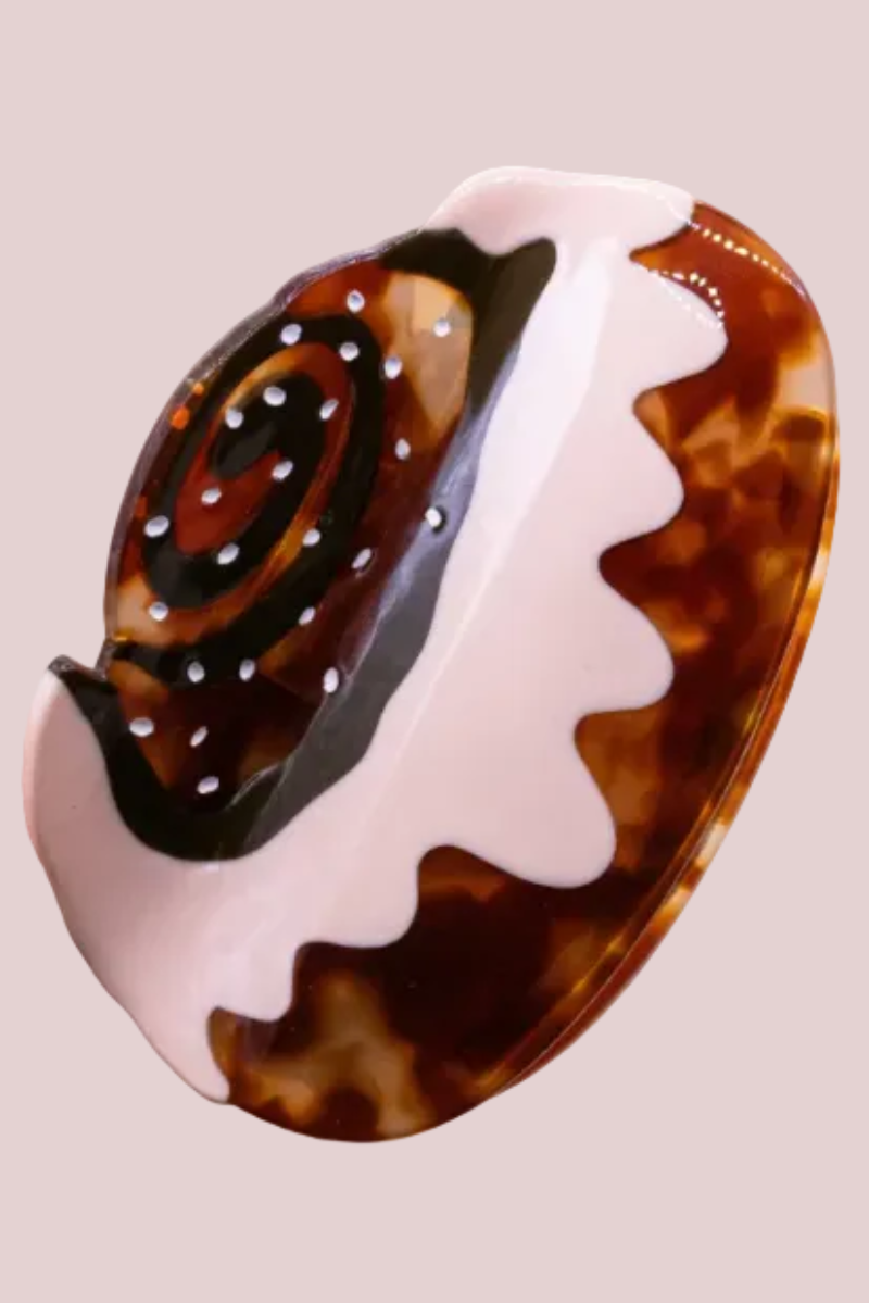 BIENTÔT DISPONIBLE ! Pince à Cheveux Zimtschnecke — Style Suédois et Gourmand - Accessoire Amusant